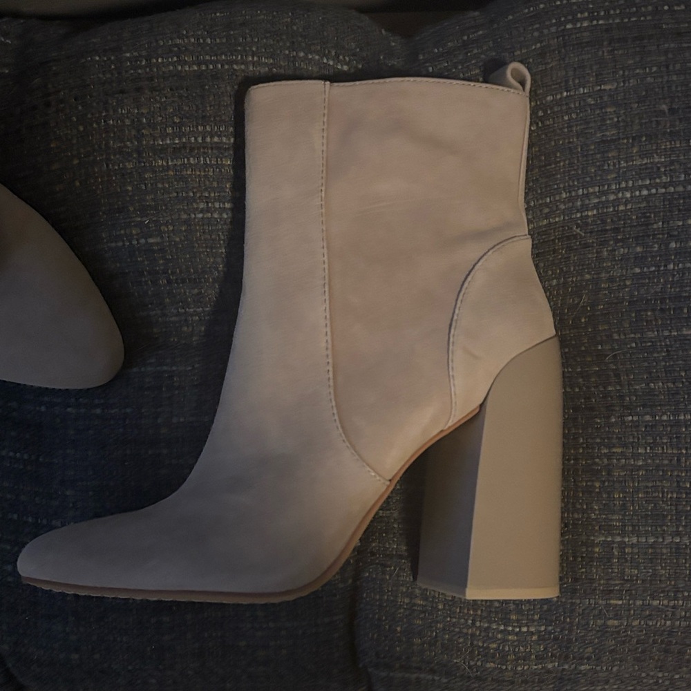 Vince Camuto Cream Heeled Boots
